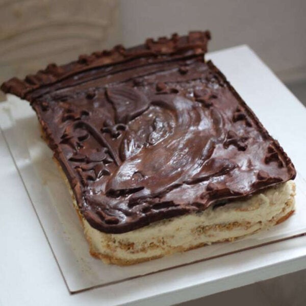 La Fête, Performance Art culinaire, 2018, gâteau (servi lors du vernissage) 60 x 40 x 3 cm